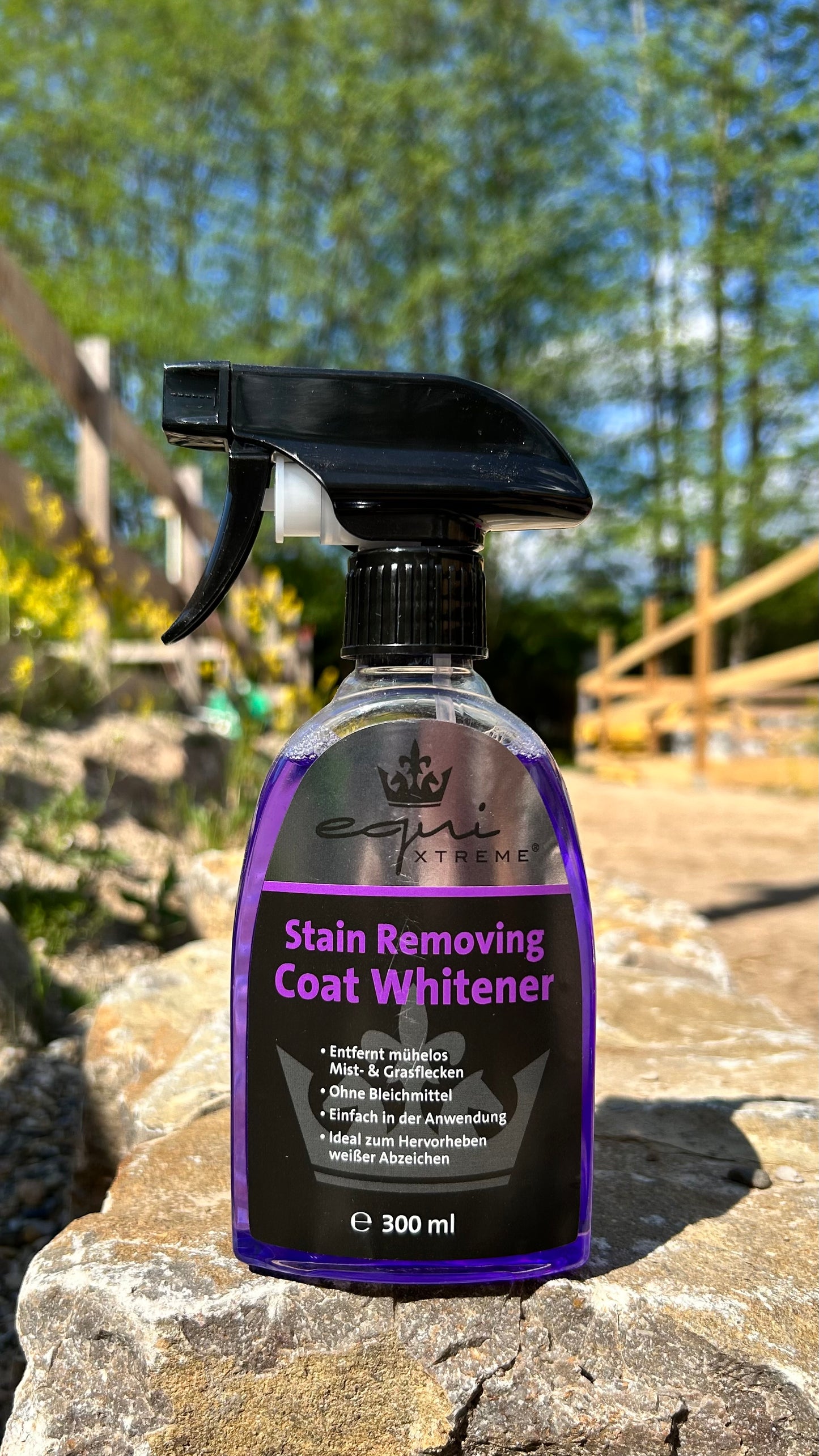 equiXTREME Stain Removing Coat Whitener